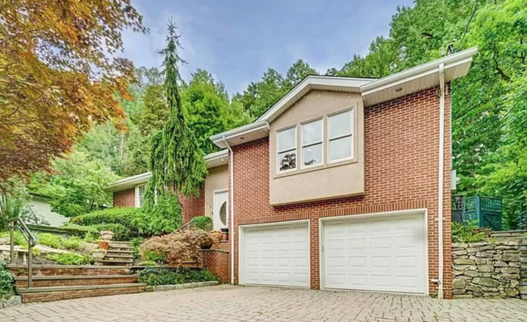 Here are 5 houses in Tenafly, NJ for less than 1,000,000